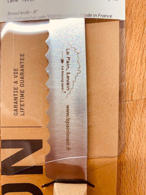 Couteau à pain professionnel 19cm